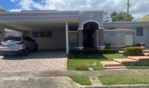 Alquiler casa Urb. Jacaranda Ponce Solo $1,700